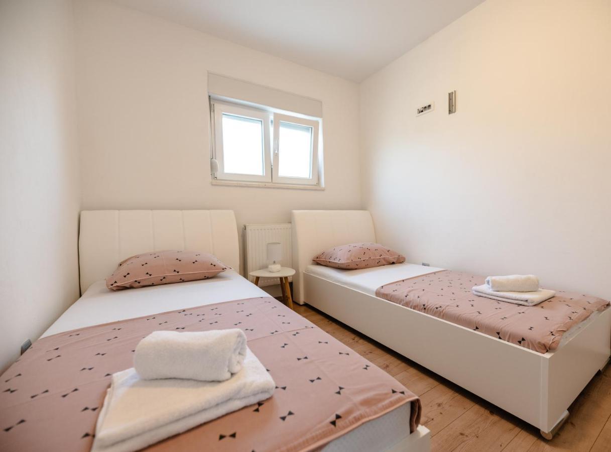 Apartments M Kozino Luaran gambar