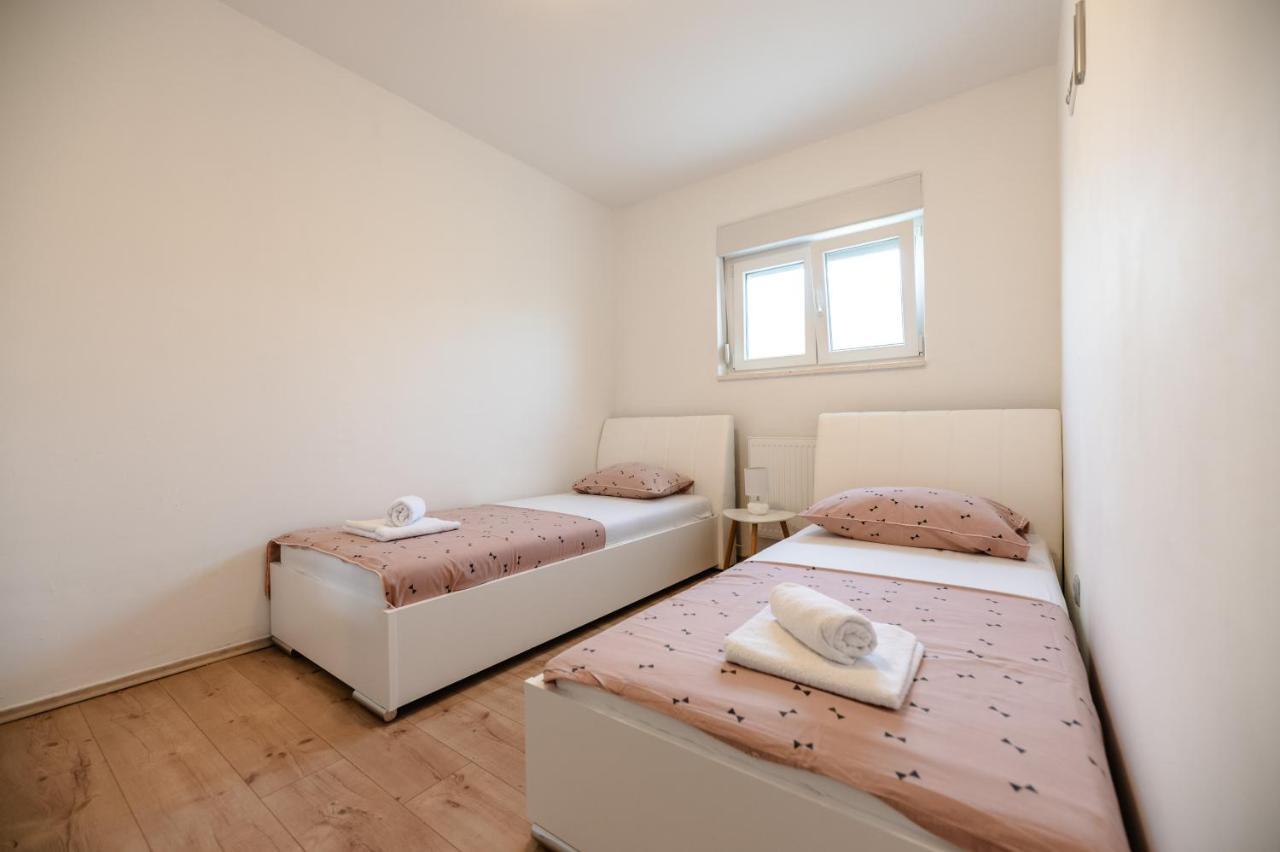 Apartments M Kozino Luaran gambar